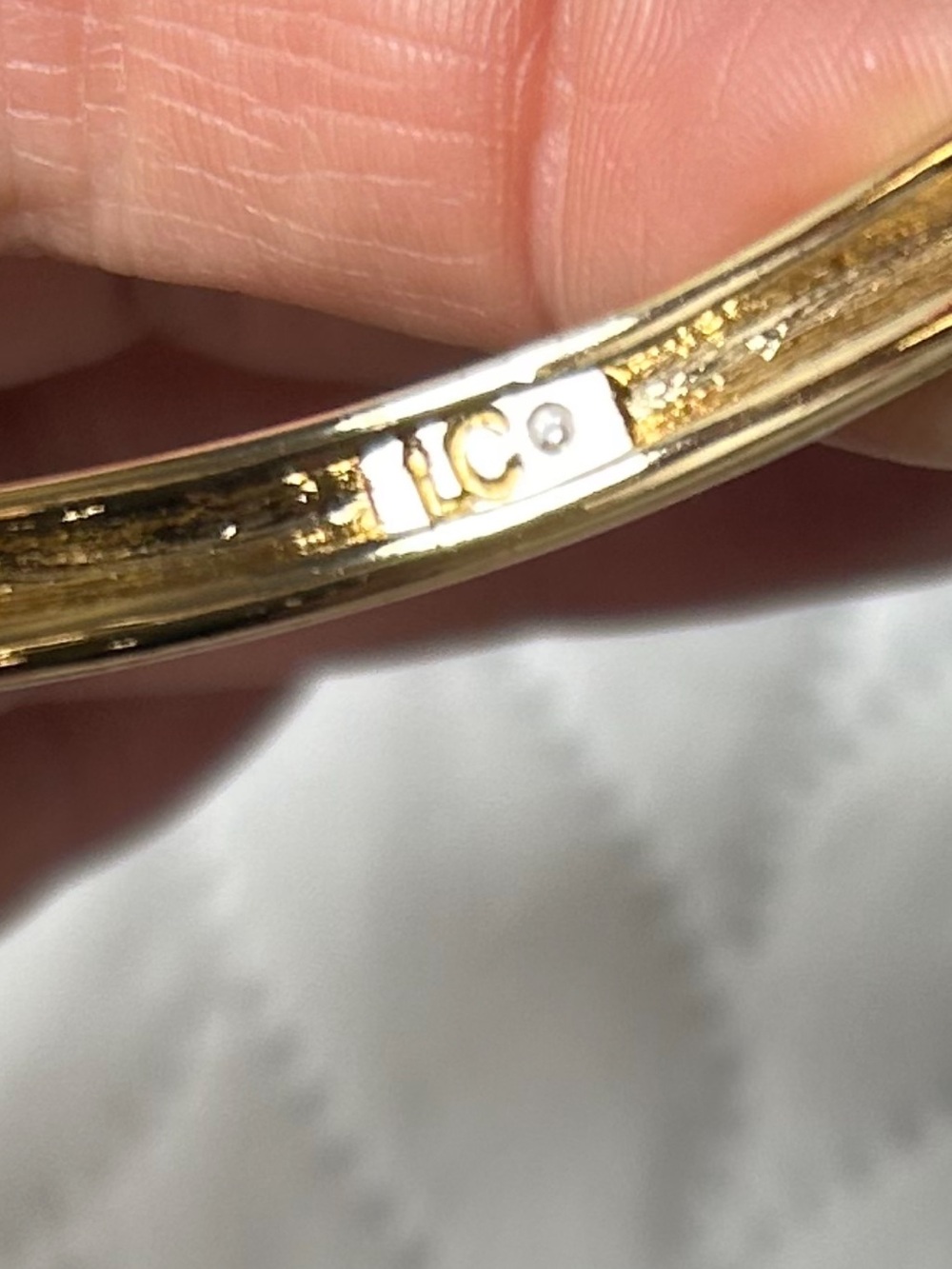 Vintage Y2K Liz Claiborne LC Gold Tone Hinge Bangle Bracelets Set of 2 - Picture 5 of 5